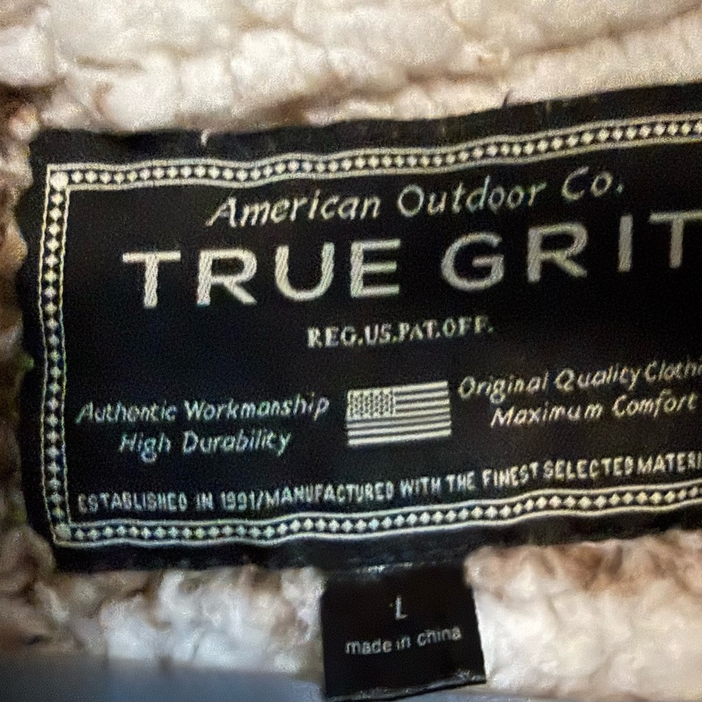 True Grit Cream and Brown Fleece Jacket - Picture 2 of 3